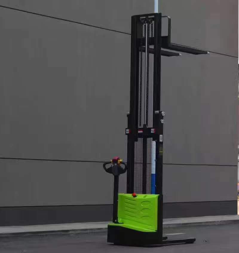 電動(dòng)提力步行式堆垛車